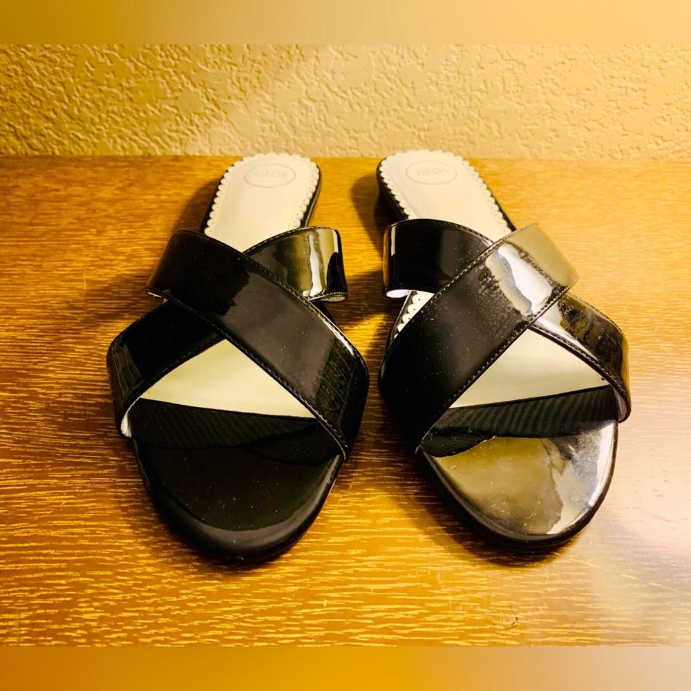 Worn Once | Like New Black Patent Leather Crisscross Sandals